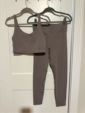Bandier Set Size Medium